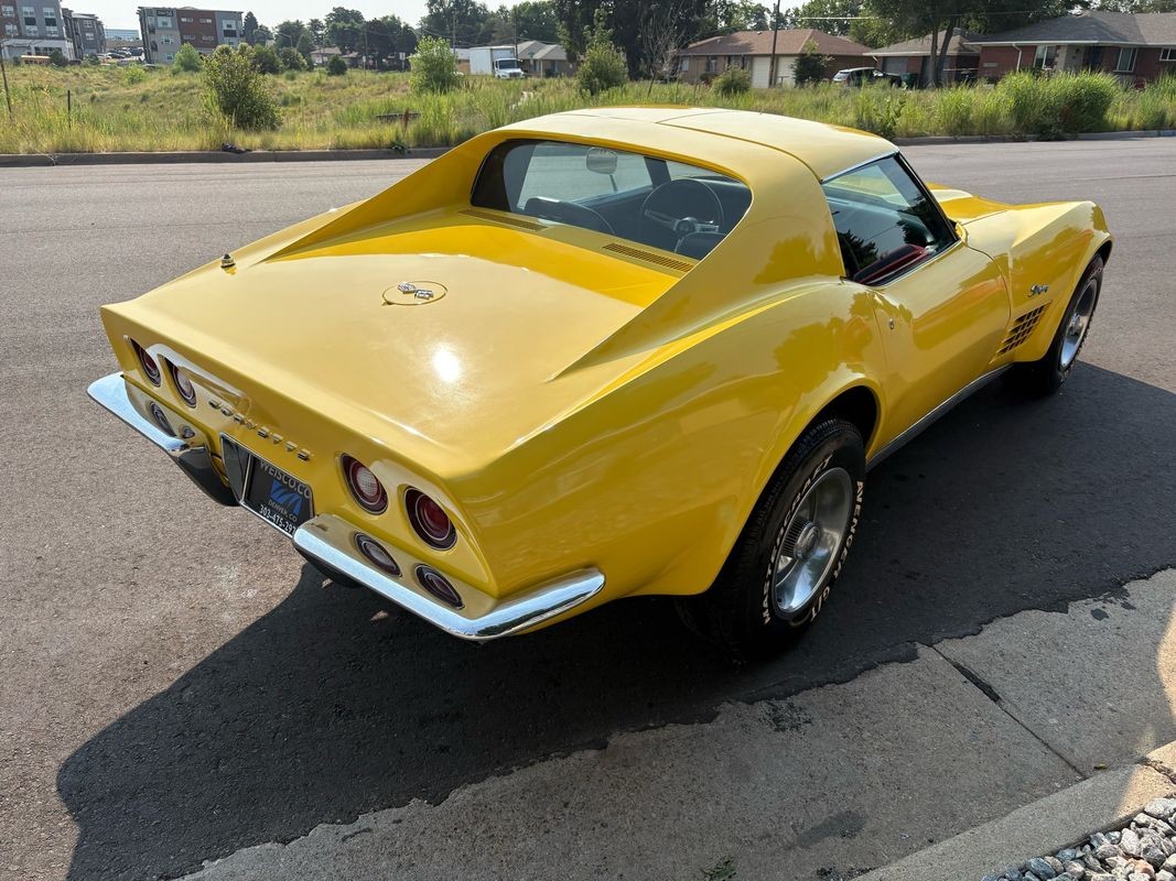 Chevrolet-Corvette-1970-24