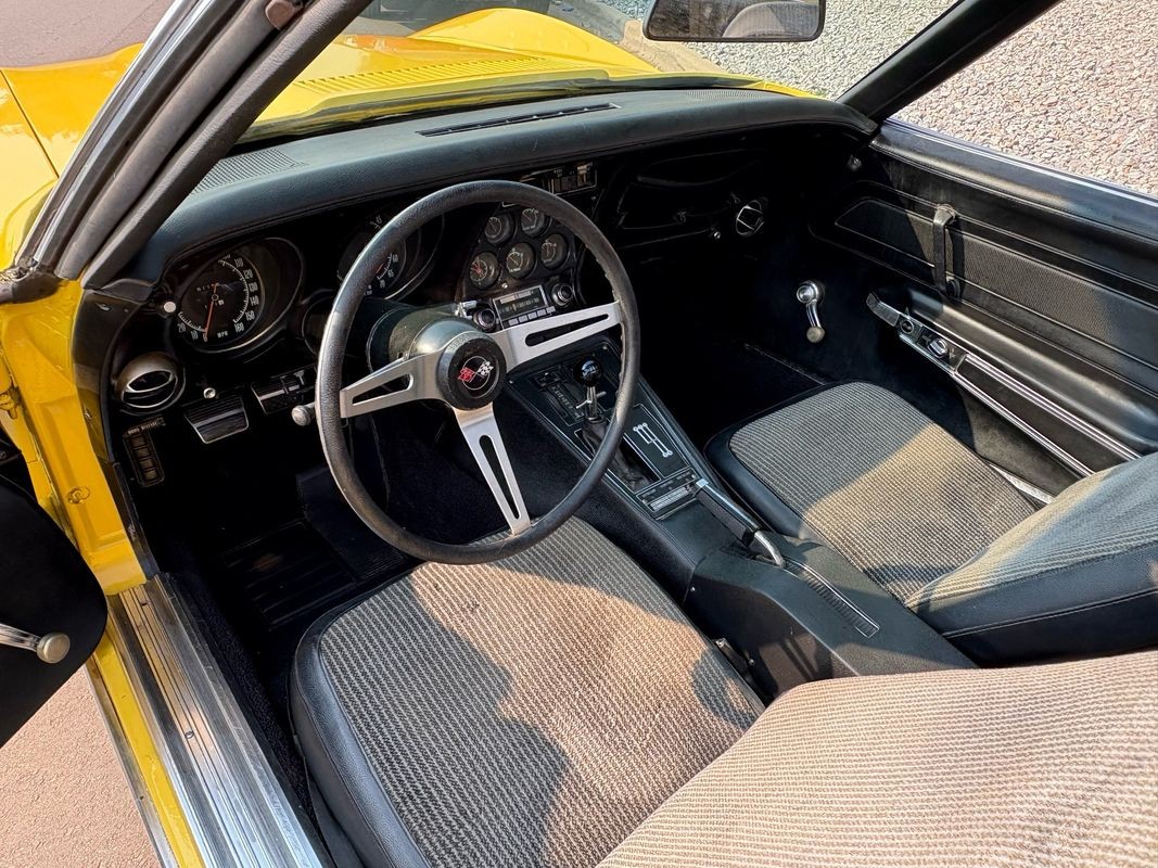 Chevrolet-Corvette-1970-8
