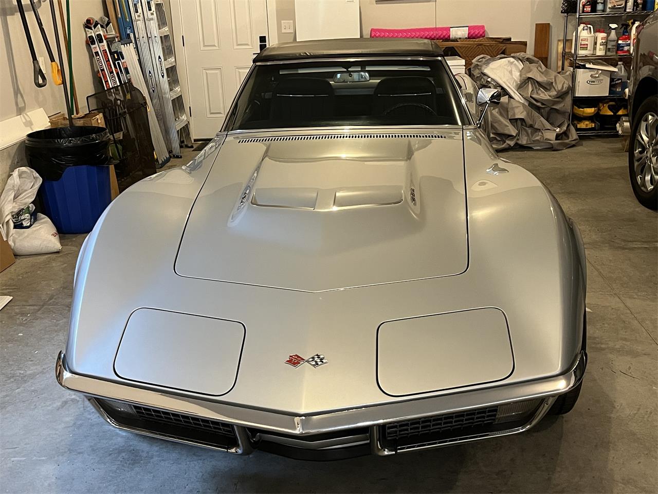 Chevrolet-Corvette-1970-Cortez-Silver-Black-12
