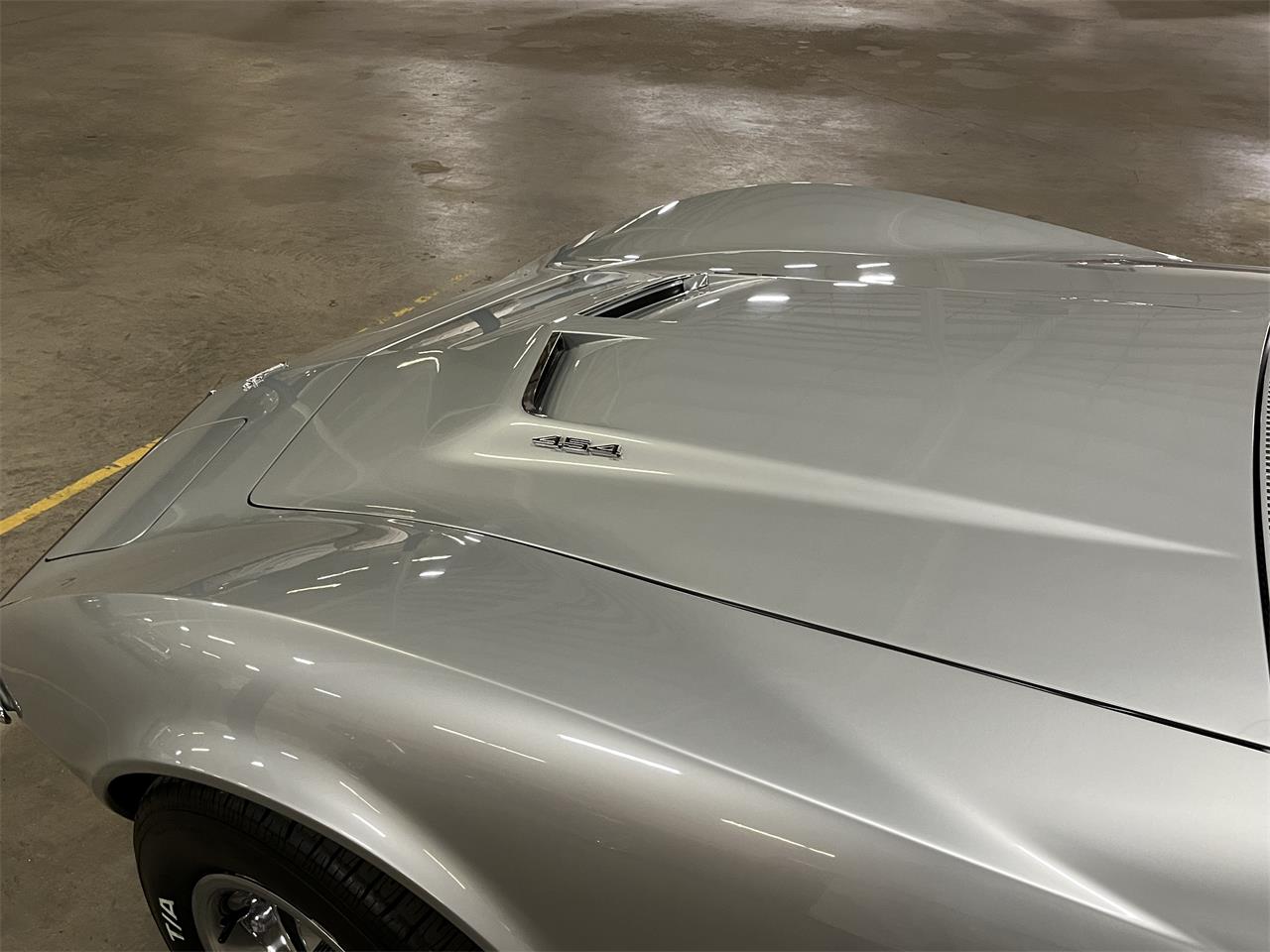 Chevrolet-Corvette-1970-Cortez-Silver-Black-4
