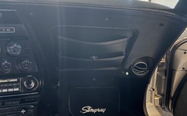 Chevrolet-Corvette-1970-Cortez-Silver-Black-5