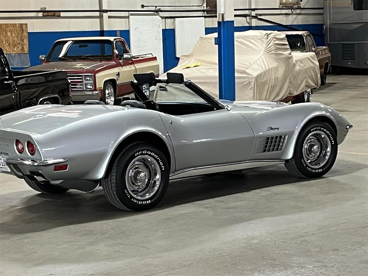Chevrolet-Corvette-1970-Cortez-Silver-Black