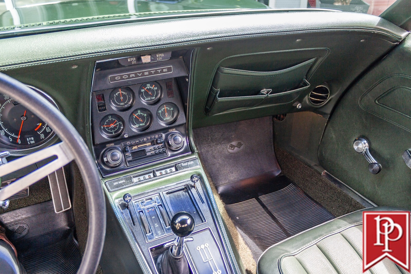 Chevrolet-Corvette-1970-Roadster-17