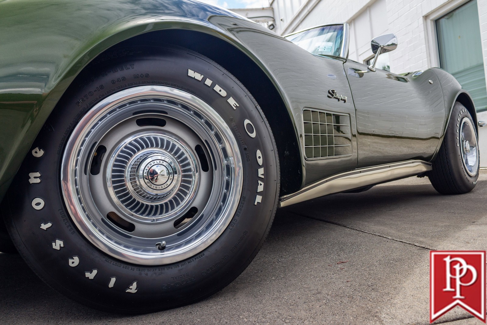 Chevrolet-Corvette-1970-Roadster-2
