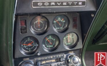 Chevrolet-Corvette-1970-Roadster-21