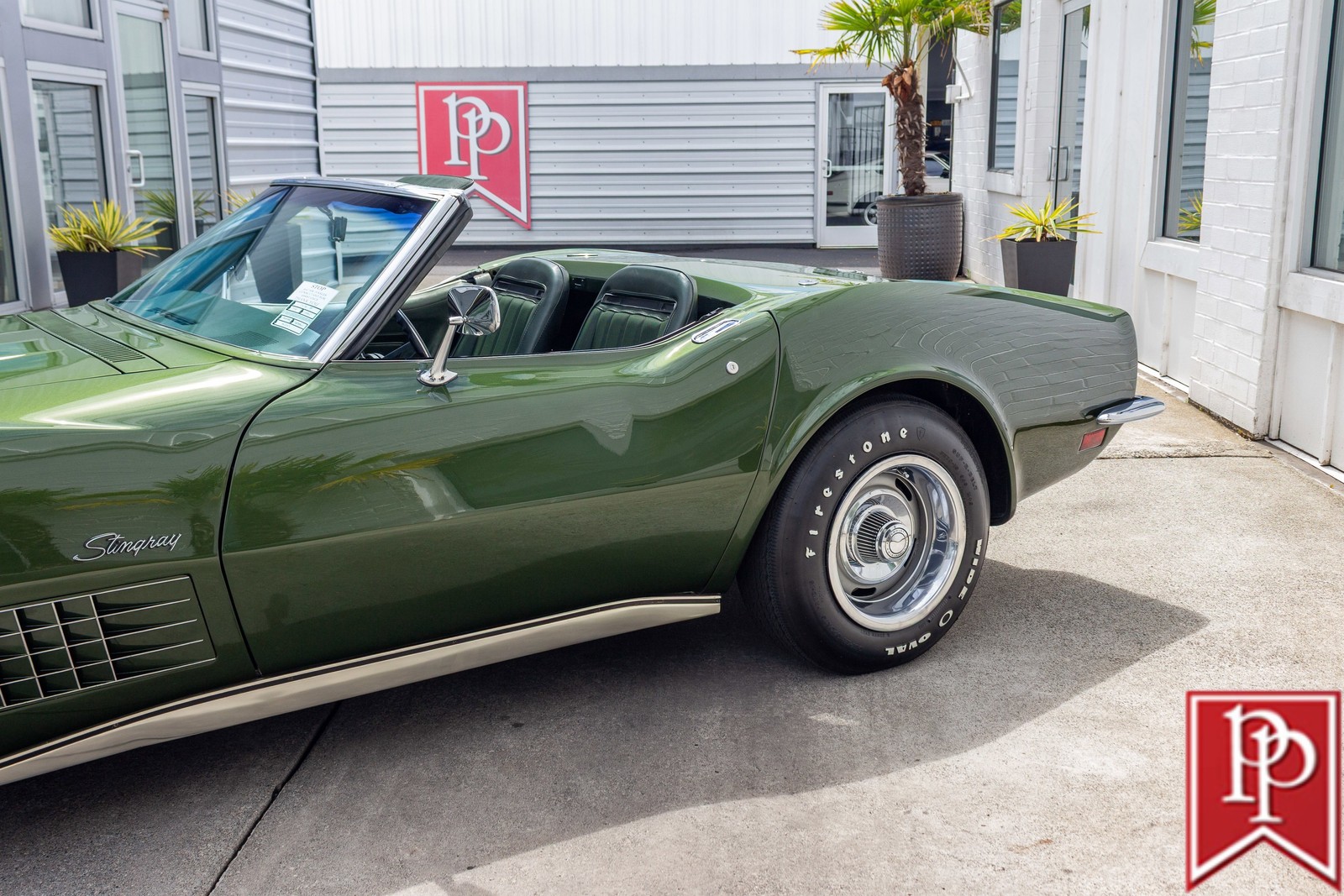 Chevrolet-Corvette-1970-Roadster-3