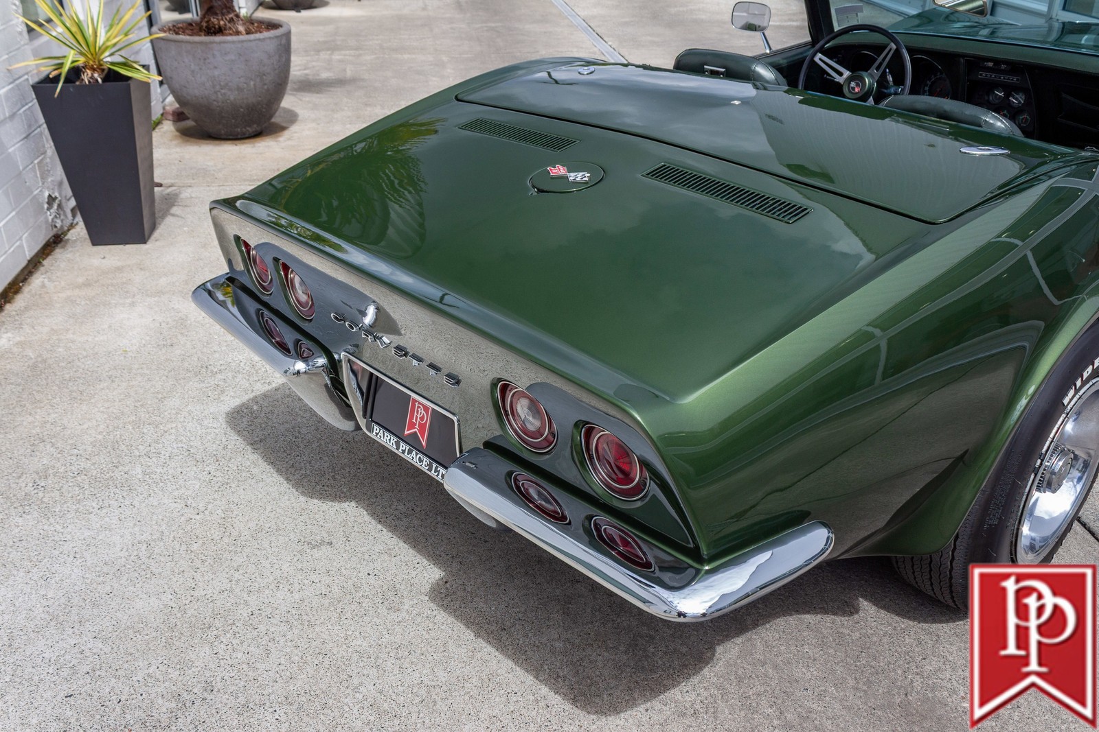 Chevrolet-Corvette-1970-Roadster-4