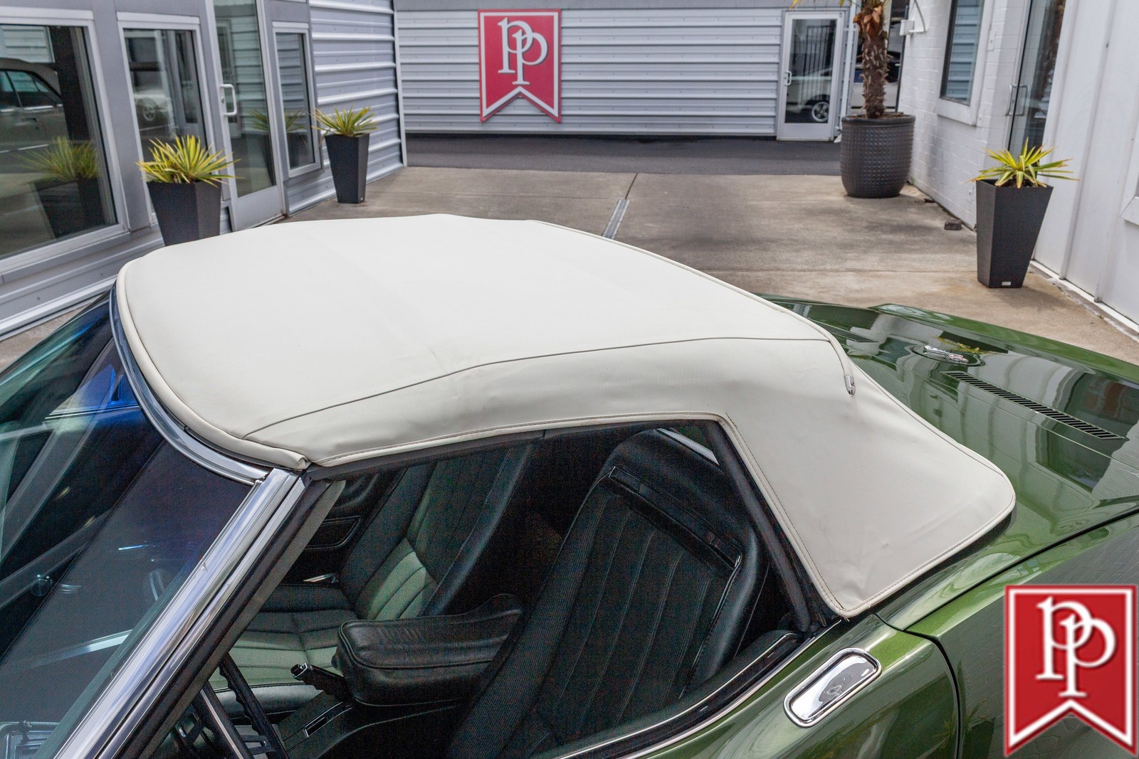 Chevrolet-Corvette-1970-Roadster-8