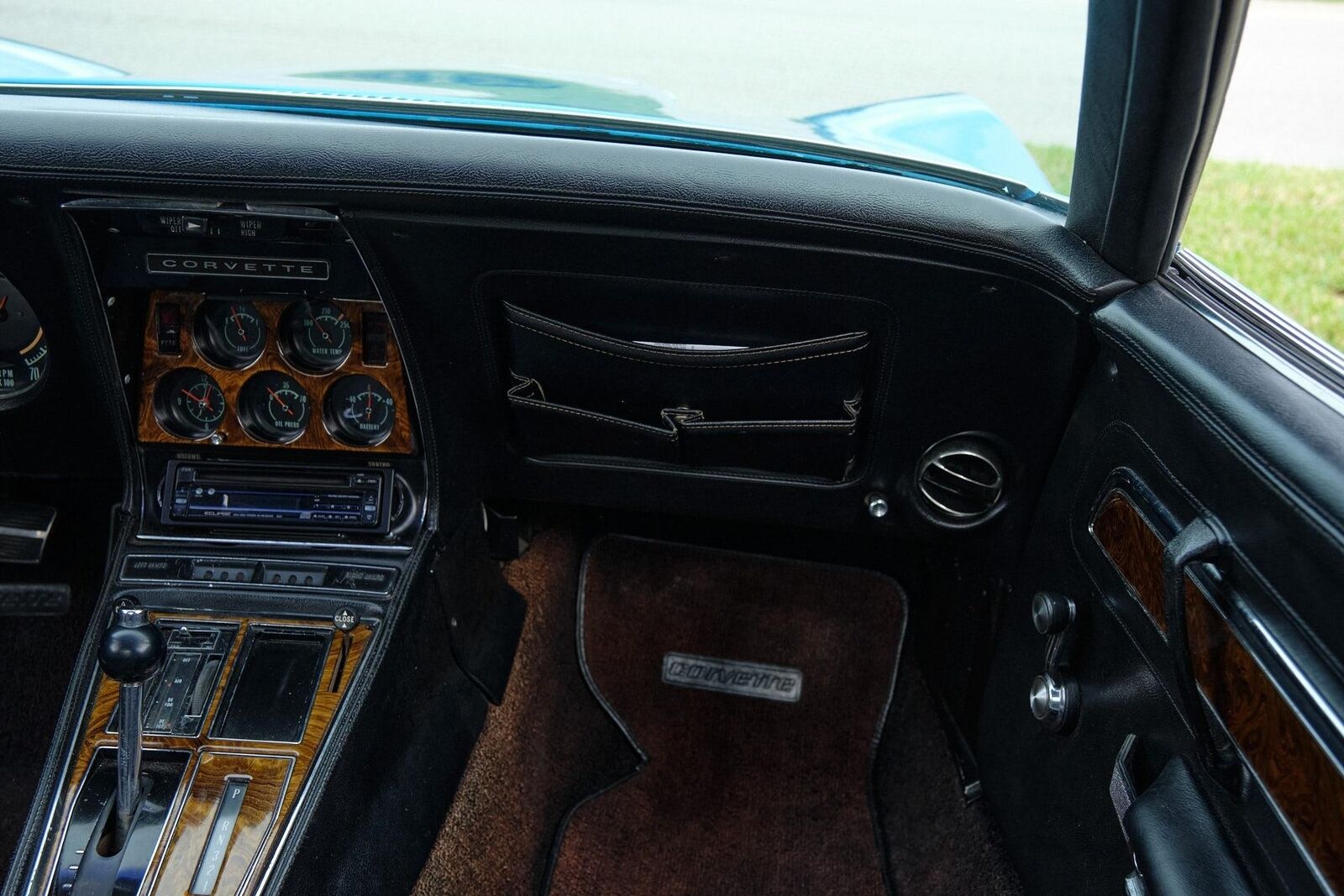Chevrolet-Corvette-1971-2-Door-16