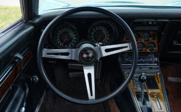 Chevrolet-Corvette-1971-2-Door-17