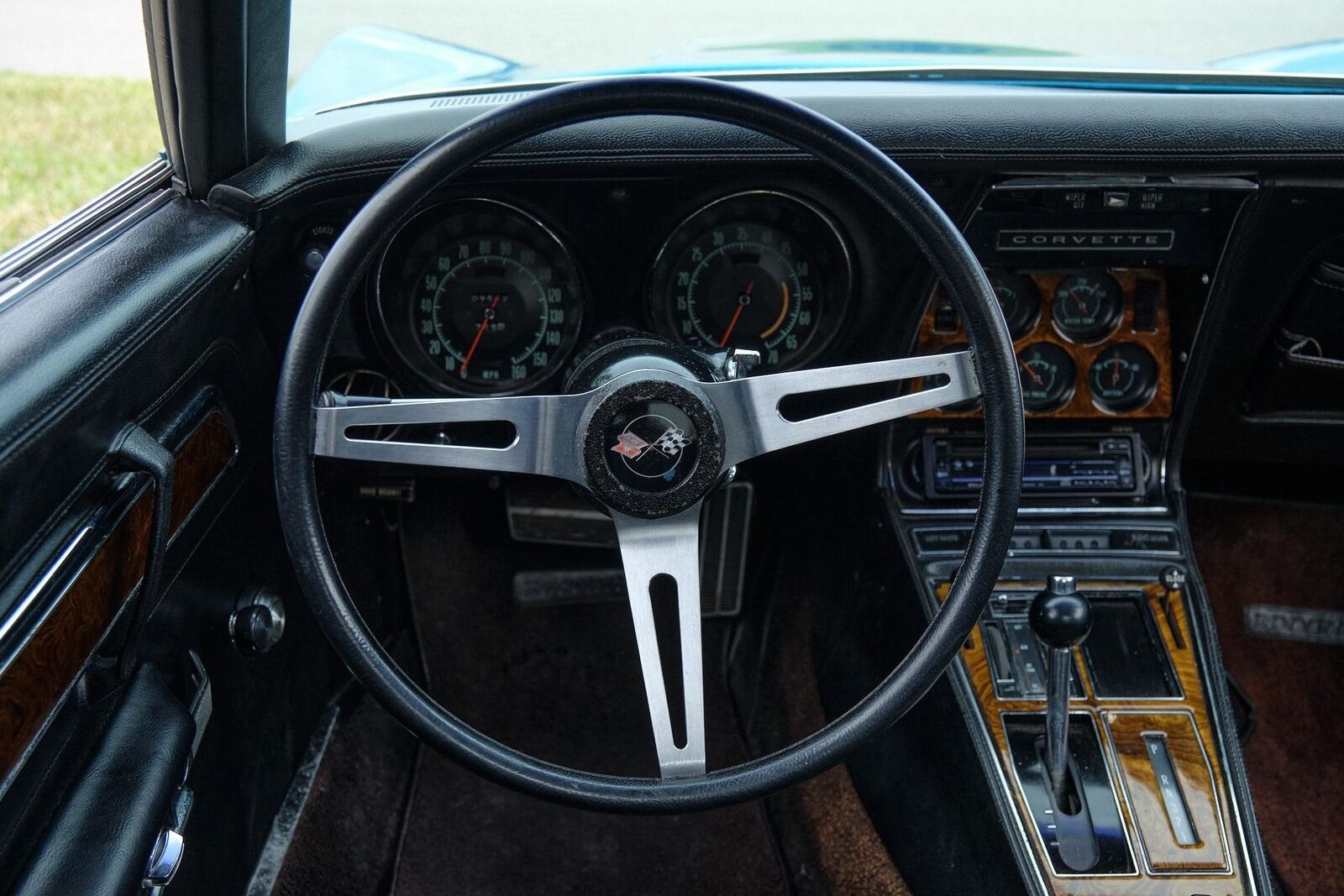 Chevrolet-Corvette-1971-2-Door-17
