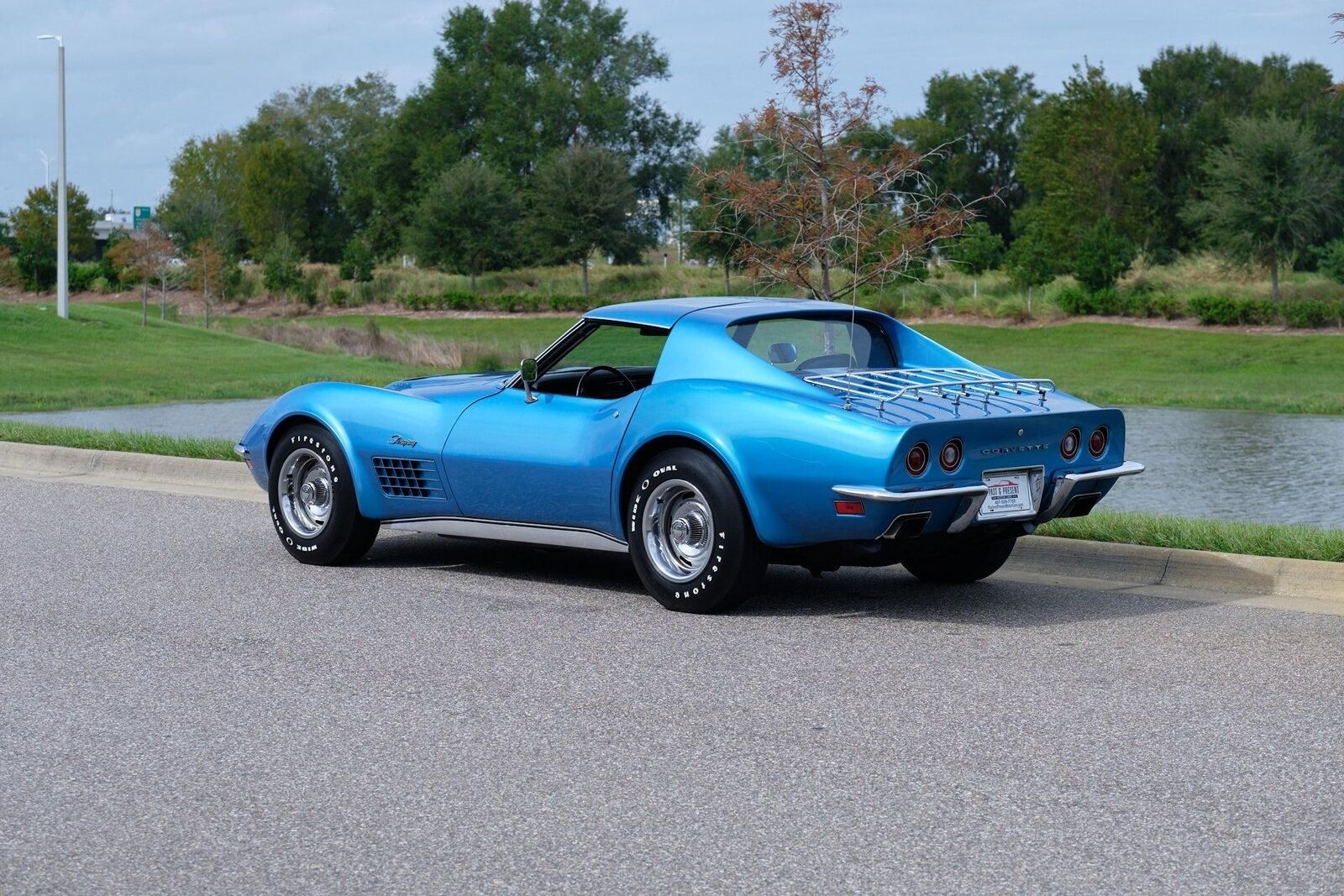 Chevrolet-Corvette-1971-2-Door-3