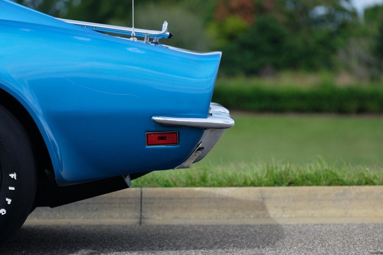 Chevrolet-Corvette-1971-2-Door-39