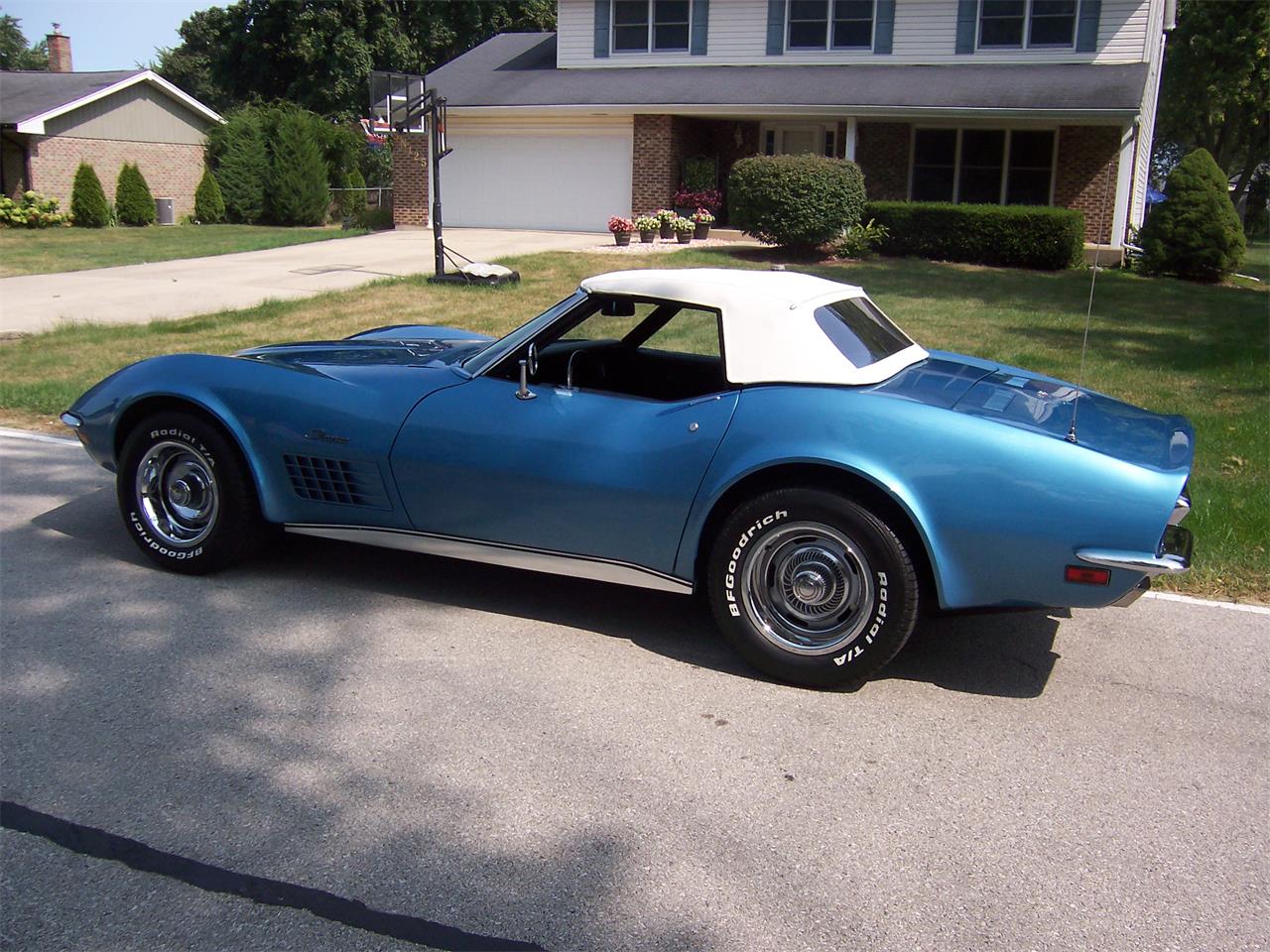 Chevrolet-Corvette-1971-MULSANNE-BLUE-BLACK-1