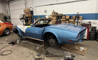 Chevrolet-Corvette-1971-MULSANNE-BLUE-BLACK-4