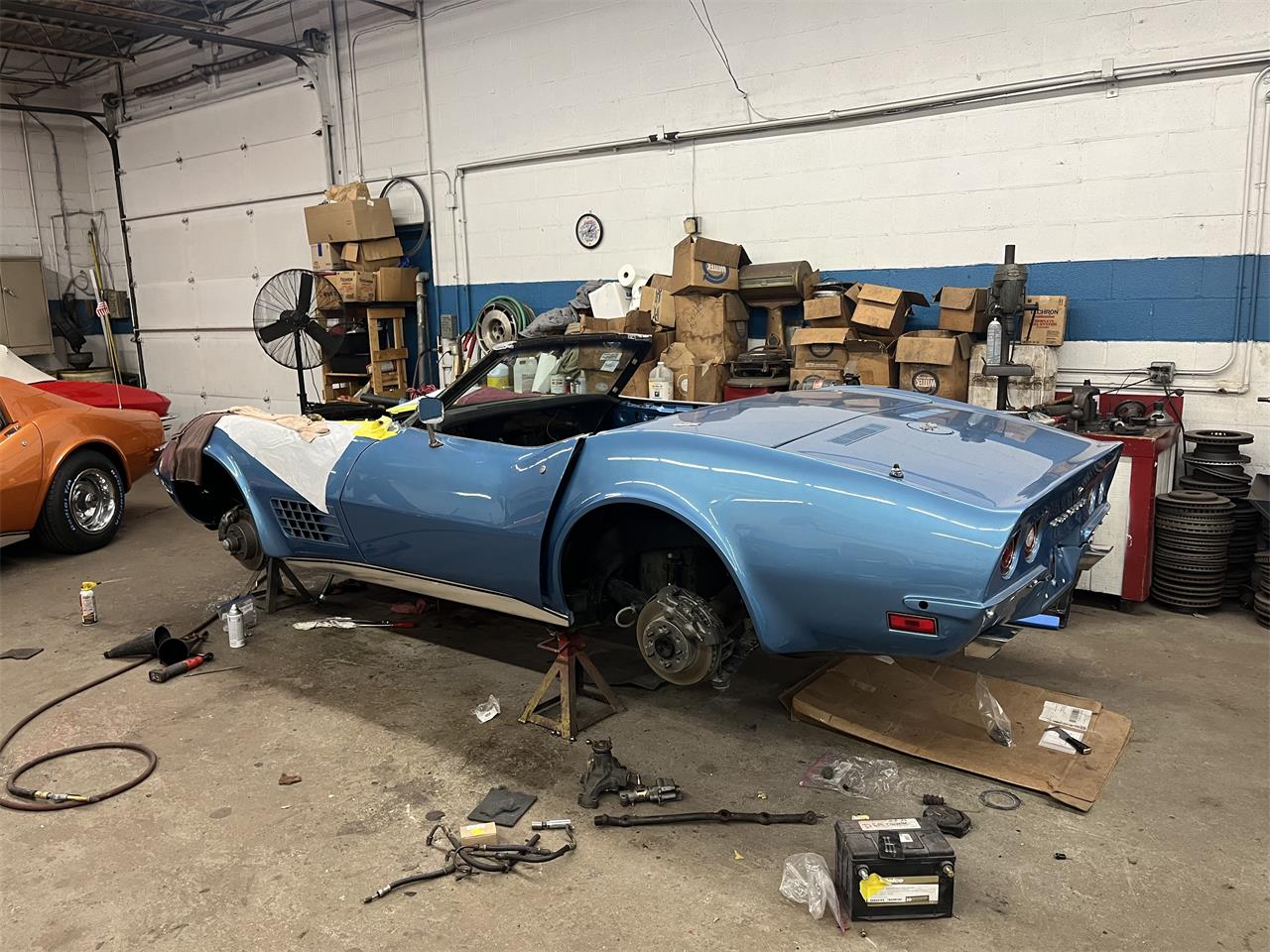 Chevrolet-Corvette-1971-MULSANNE-BLUE-BLACK-4