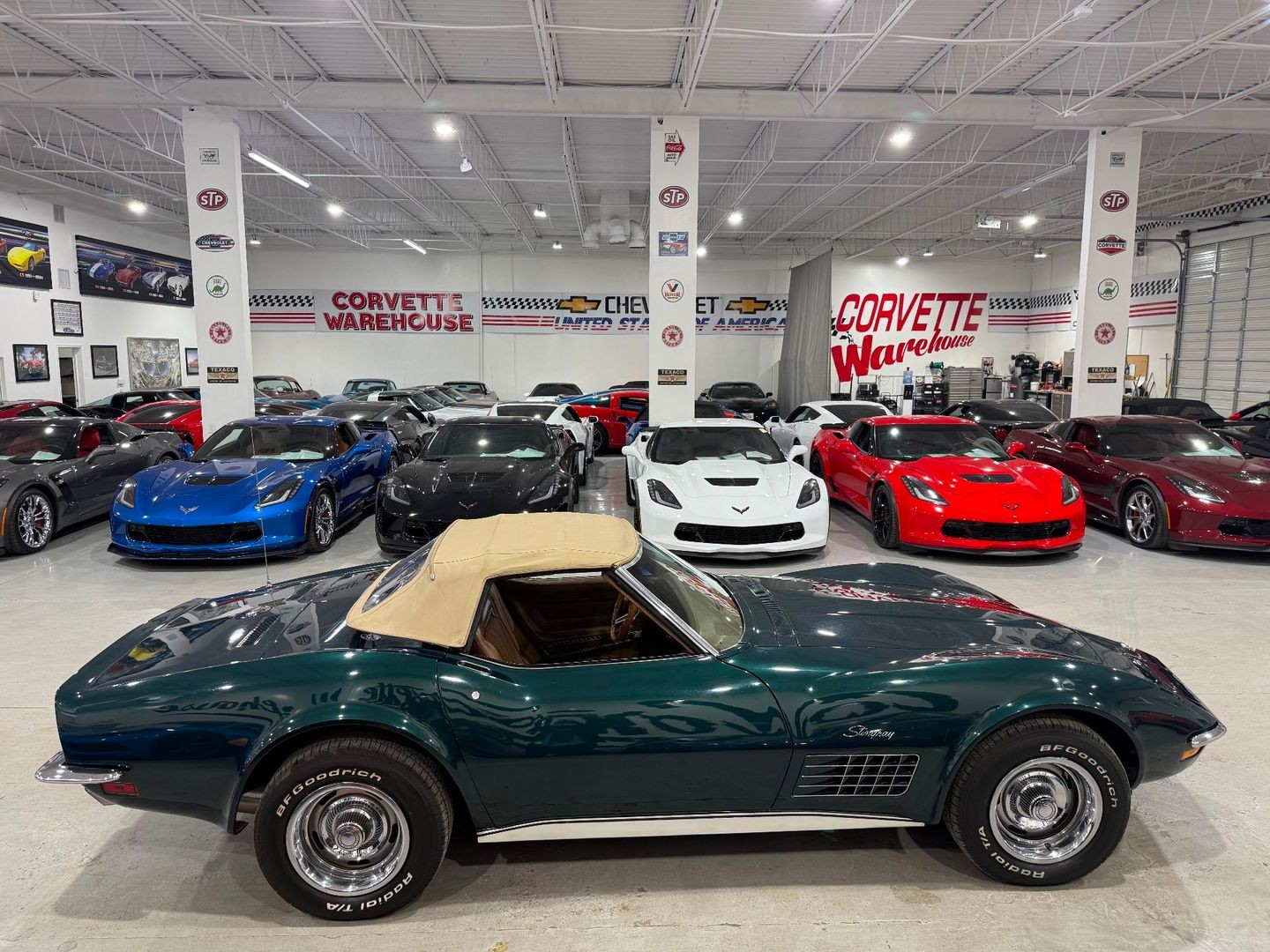 Chevrolet-Corvette-1972-Convertible-4
