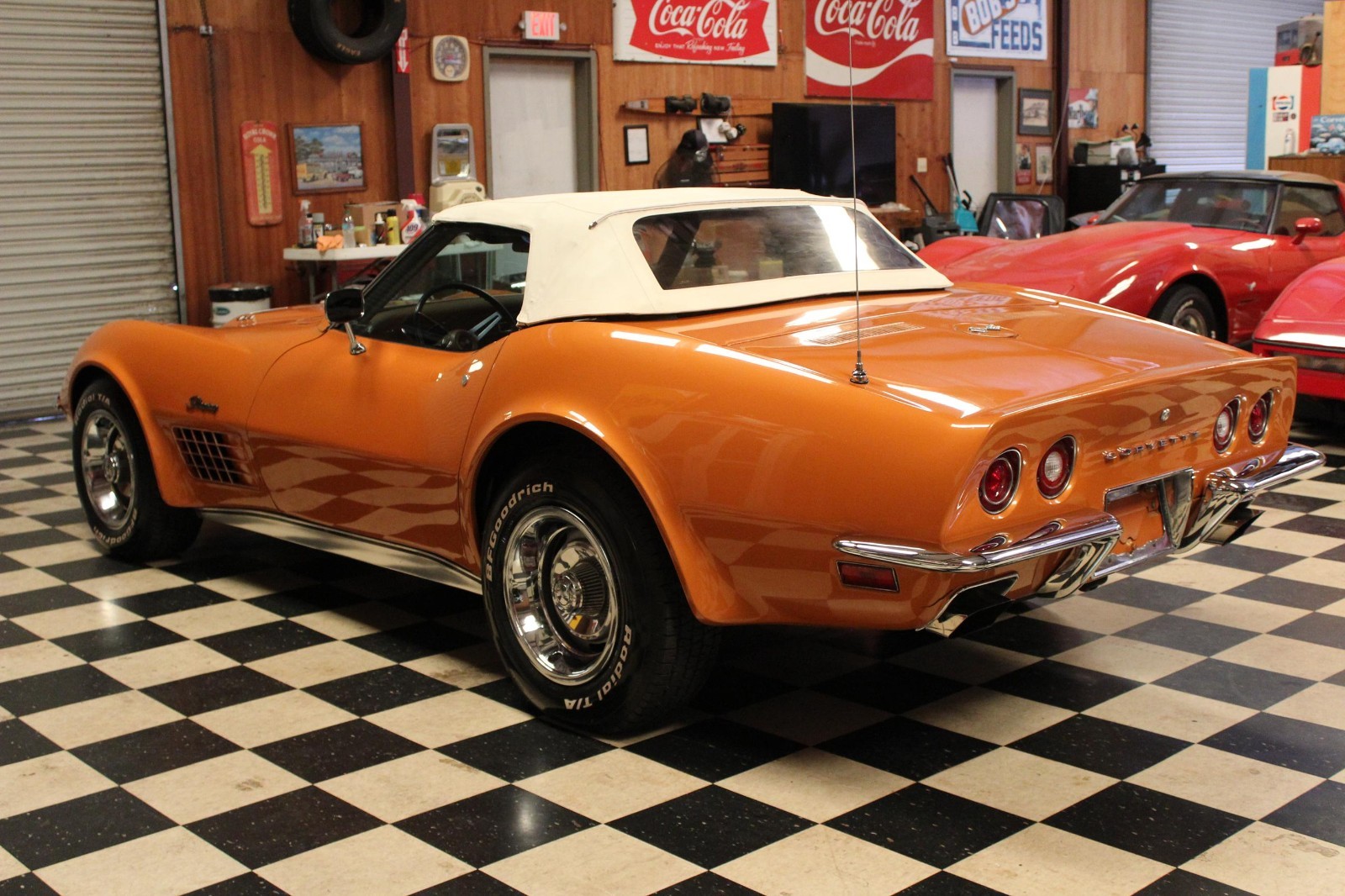 Chevrolet-Corvette-1972-Convertible-9
