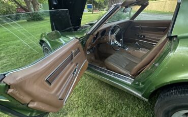 Chevrolet-Corvette-1972-Coupe-11