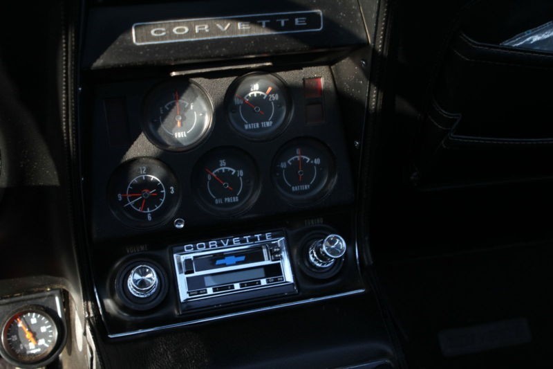 Chevrolet-Corvette-1972-Coupe-13