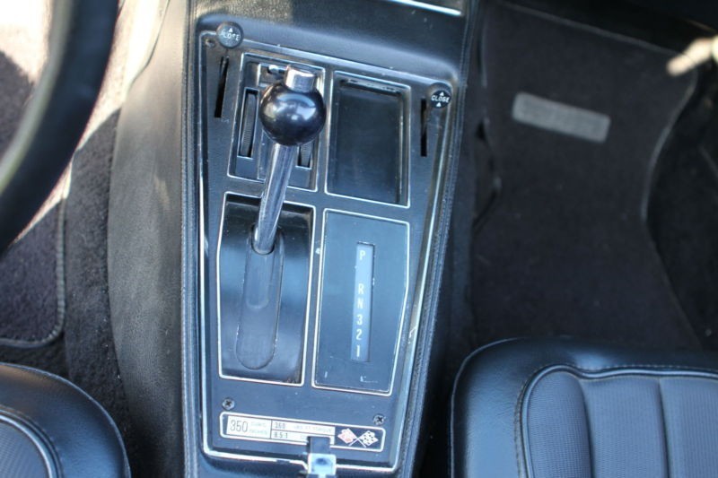 Chevrolet-Corvette-1972-Coupe-15