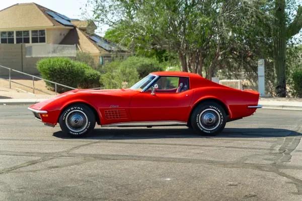 Chevrolet-Corvette-1972-Coupe-3