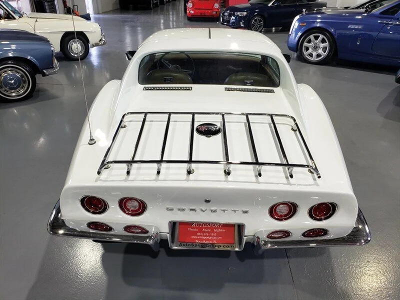 Chevrolet-Corvette-1972-Coupe-5