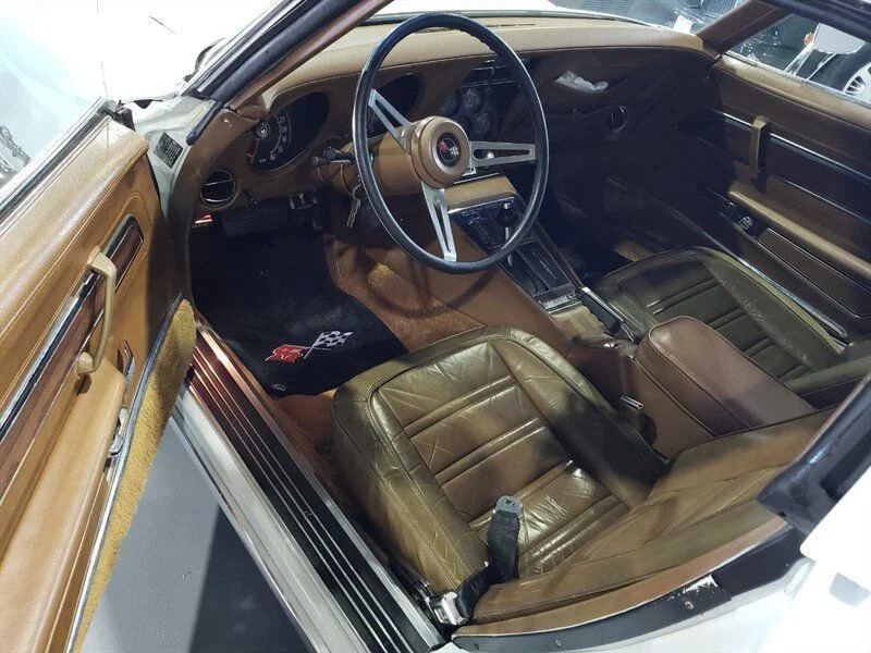 Chevrolet-Corvette-1972-Coupe-7