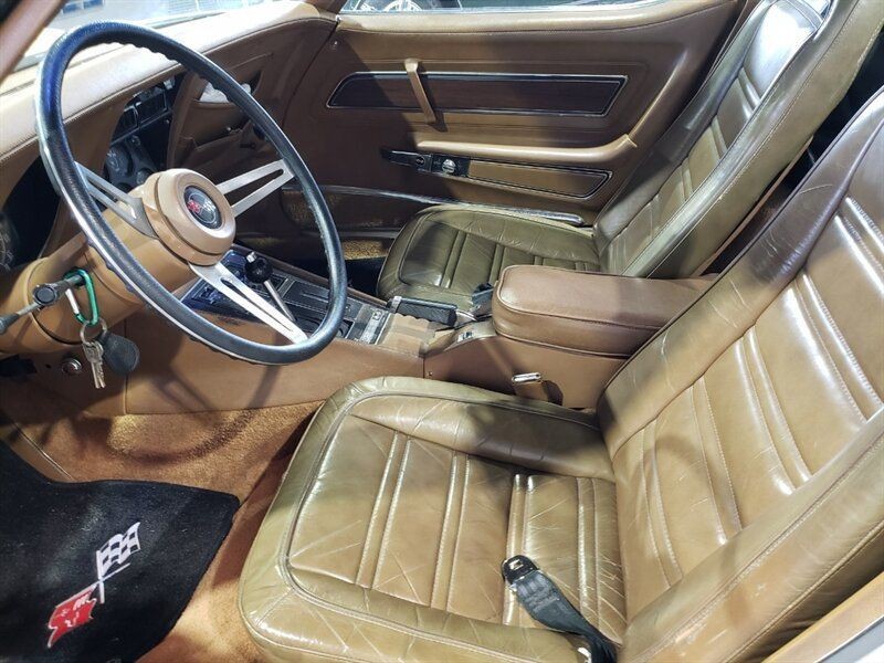 Chevrolet-Corvette-1972-Coupe-8