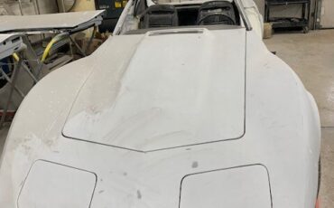 Chevrolet-Corvette-1973-Coupe-17