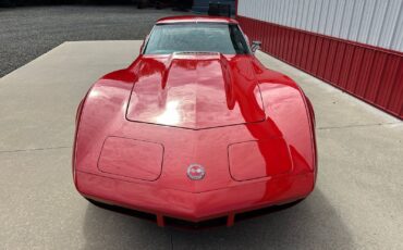Chevrolet-Corvette-1973-Coupe-2