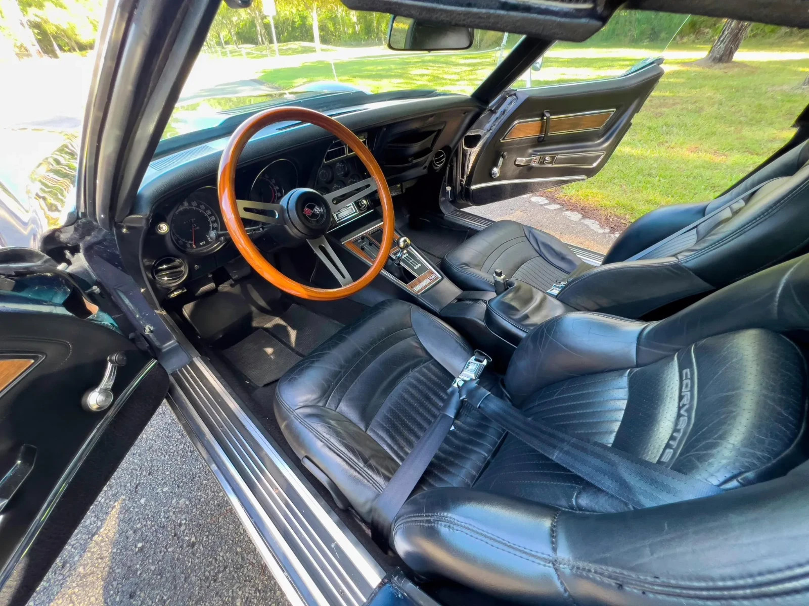 Chevrolet-Corvette-1973-Coupe-20