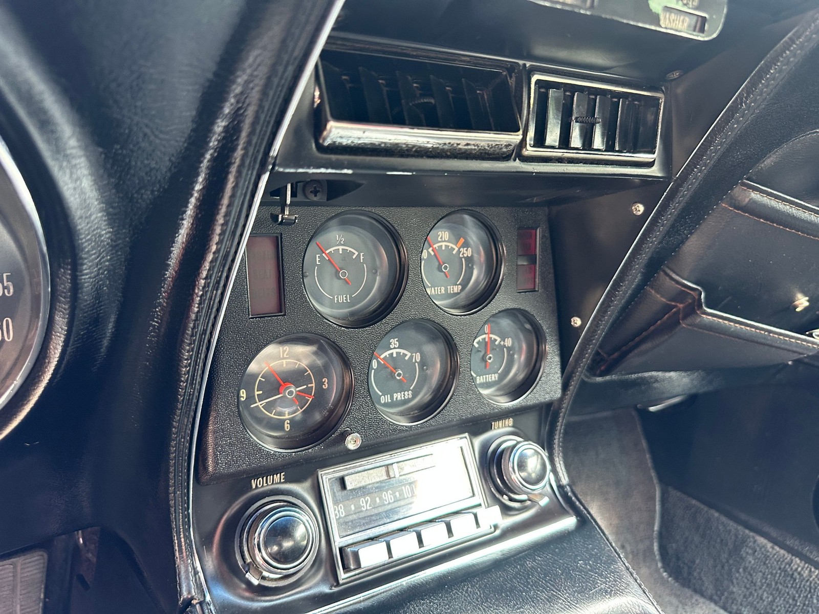 Chevrolet-Corvette-1973-Coupe-22