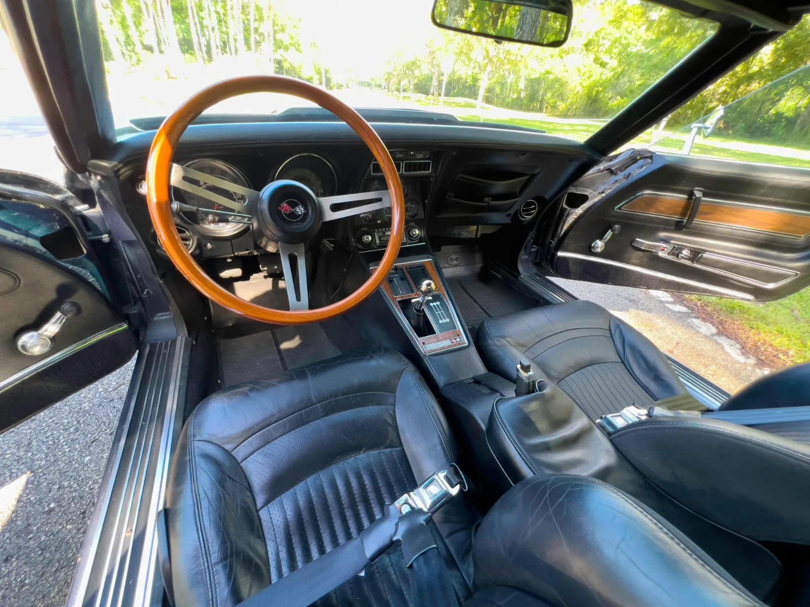 Chevrolet-Corvette-1973-Coupe-23