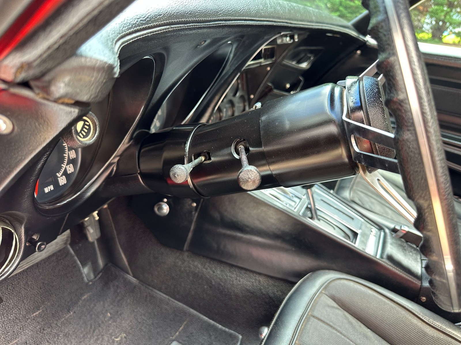Chevrolet-Corvette-1973-Coupe-23