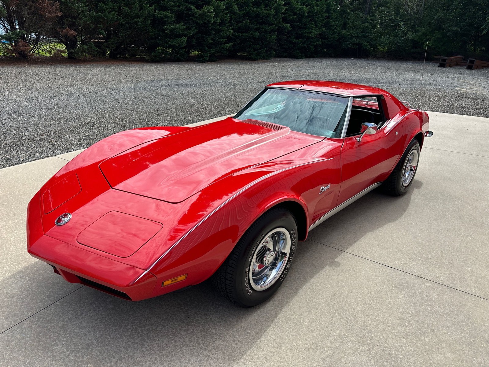 Chevrolet-Corvette-1973-Coupe-3