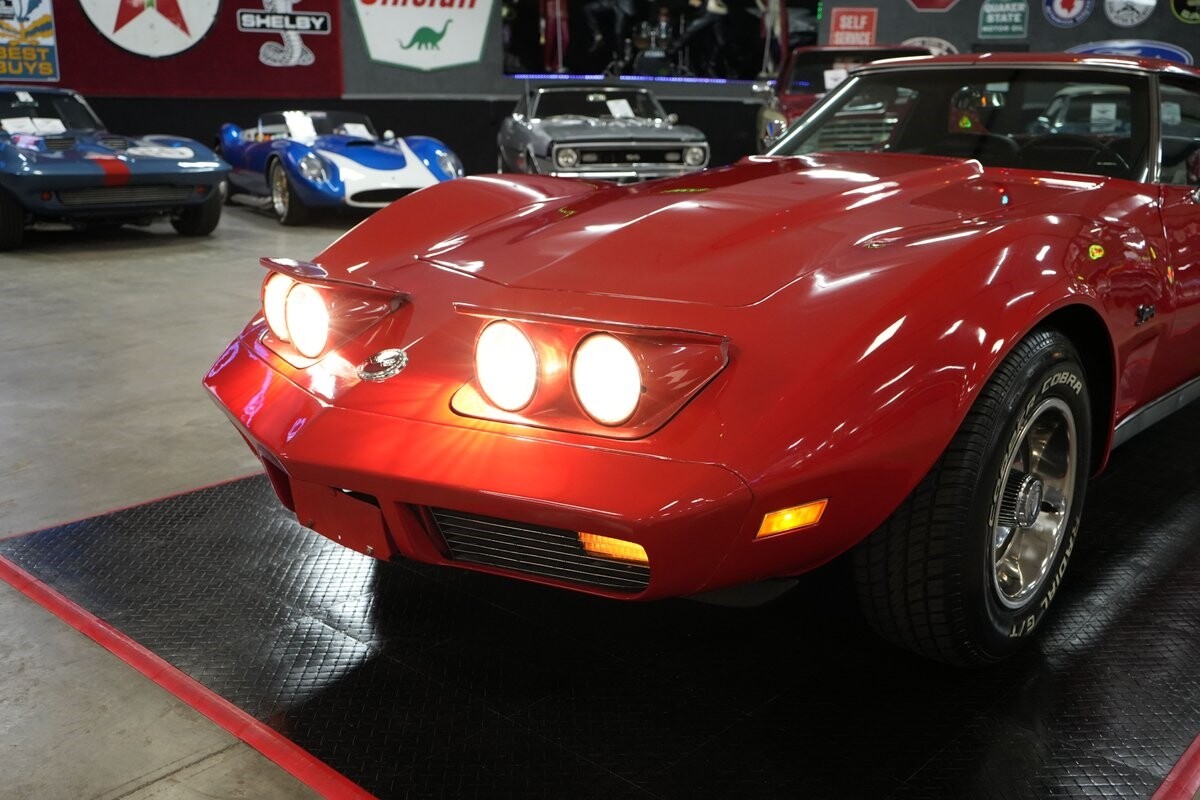 Chevrolet-Corvette-1973-Coupe-39