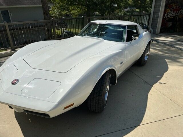 Chevrolet-Corvette-1973-Coupe-4
