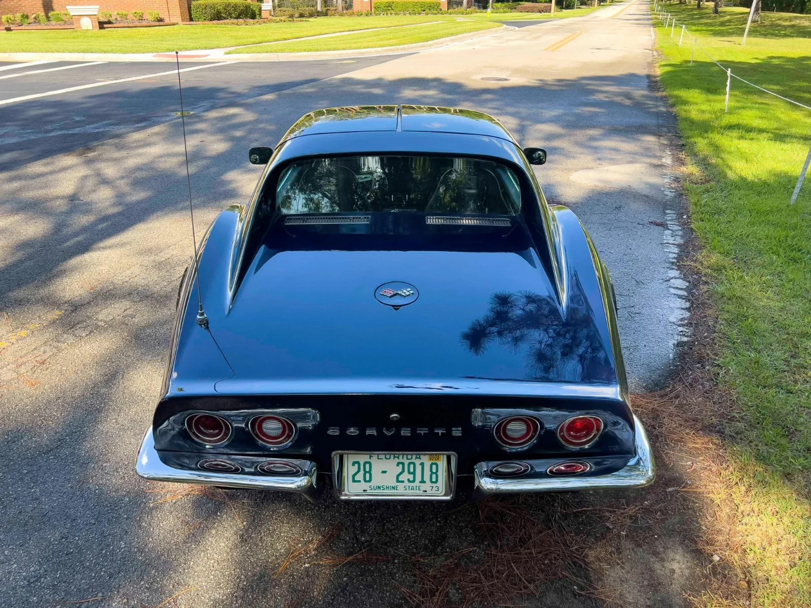 Chevrolet-Corvette-1973-Coupe-6