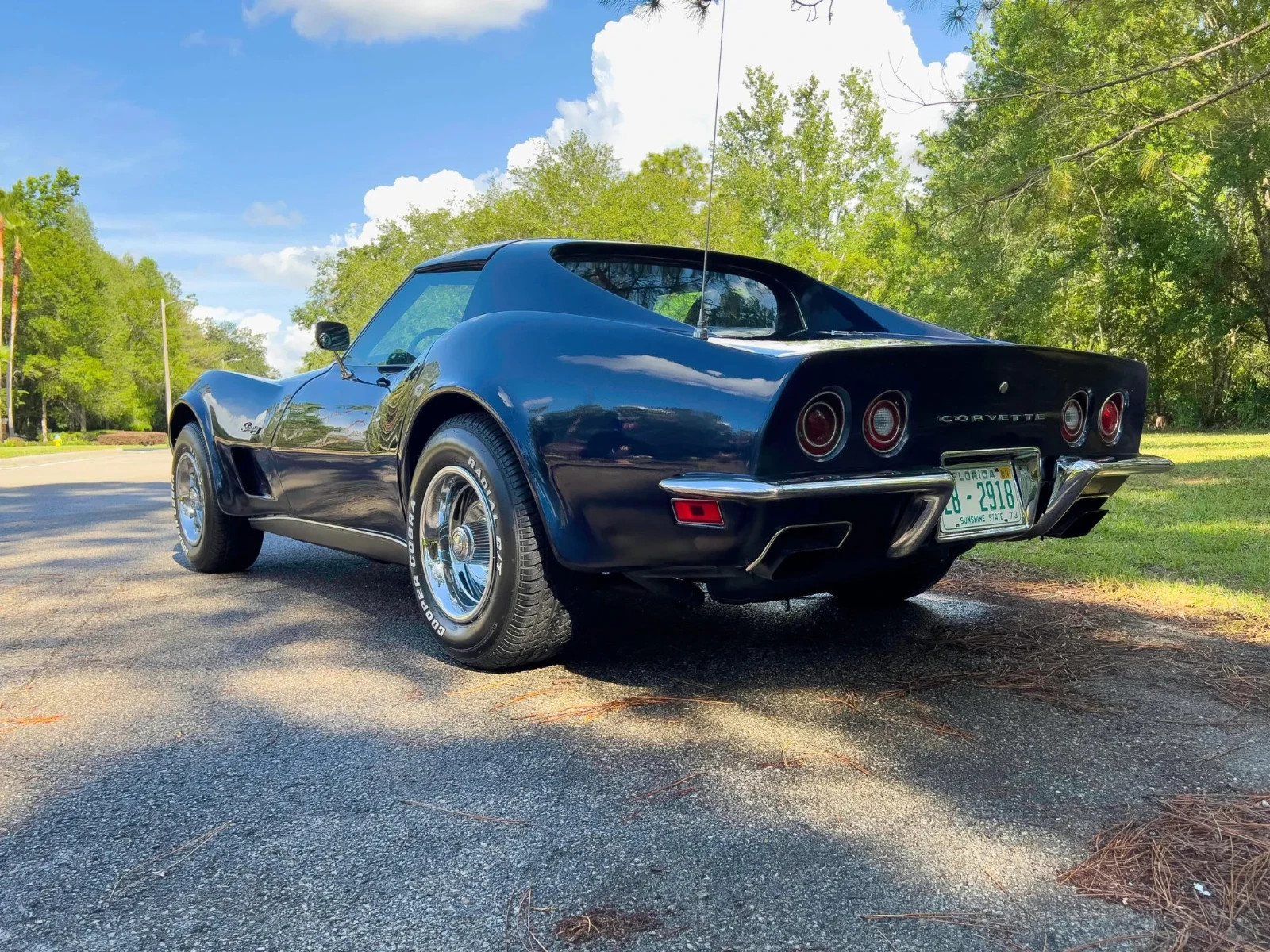 Chevrolet-Corvette-1973-Coupe-7