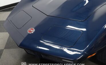 Chevrolet-Corvette-1973-Dark-Blue-Metallic-Saddle-Leather-19