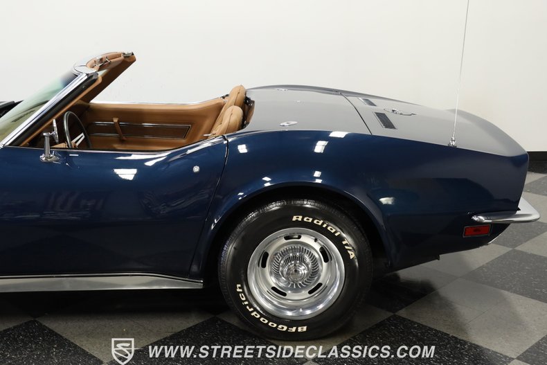 Chevrolet-Corvette-1973-Dark-Blue-Metallic-Saddle-Leather-24
