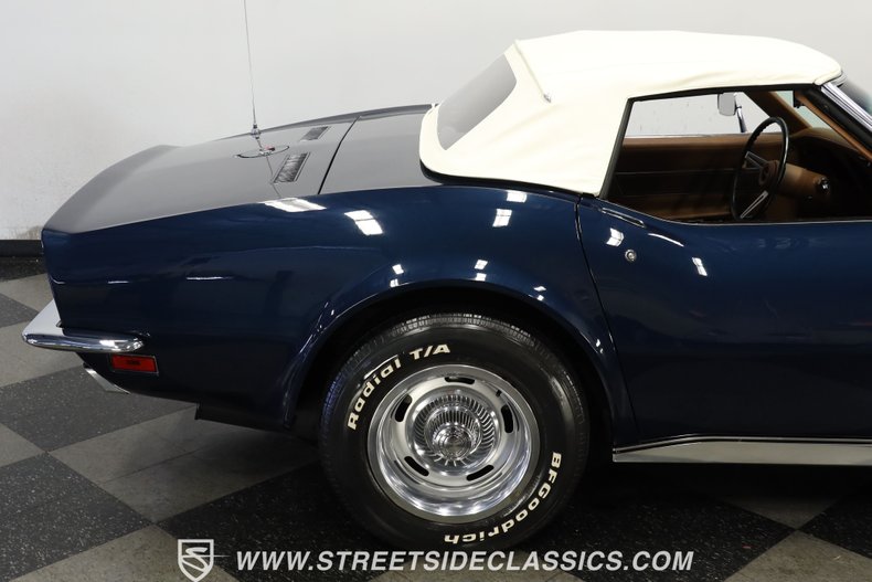 Chevrolet-Corvette-1973-Dark-Blue-Metallic-Saddle-Leather-28