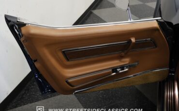 Chevrolet-Corvette-1973-Dark-Blue-Metallic-Saddle-Leather-34
