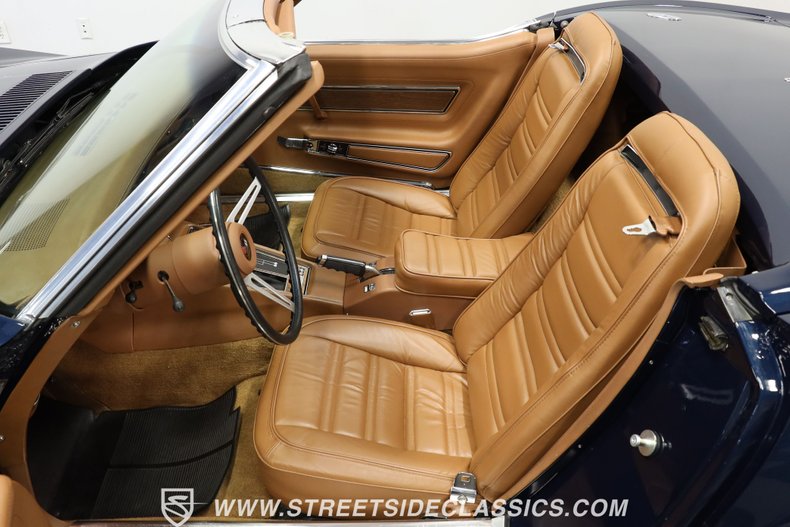 Chevrolet-Corvette-1973-Dark-Blue-Metallic-Saddle-Leather-35