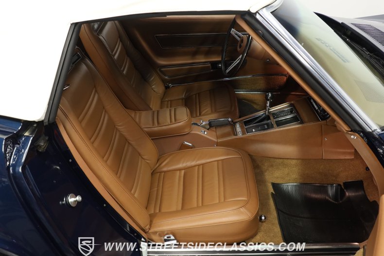 Chevrolet-Corvette-1973-Dark-Blue-Metallic-Saddle-Leather-42
