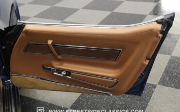 Chevrolet-Corvette-1973-Dark-Blue-Metallic-Saddle-Leather-46