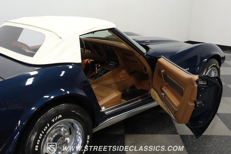 Chevrolet-Corvette-1973-Dark-Blue-Metallic-Saddle-Leather-47