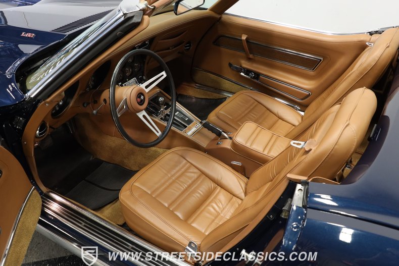 Chevrolet-Corvette-1973-Dark-Blue-Metallic-Saddle-Leather-5