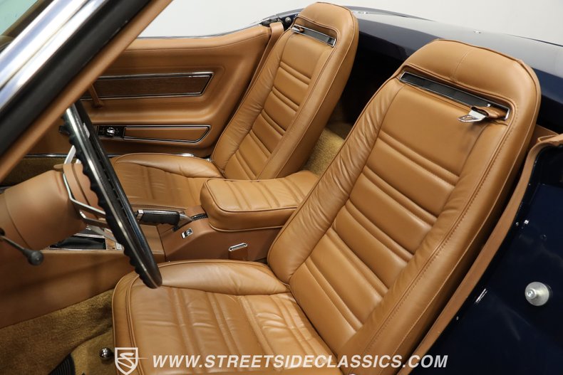Chevrolet-Corvette-1973-Dark-Blue-Metallic-Saddle-Leather-9